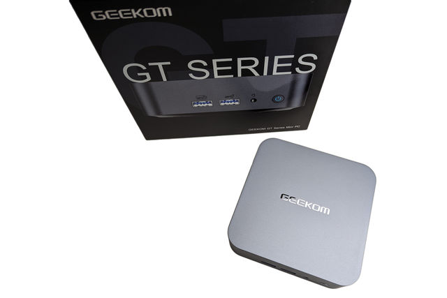 Geekom GT13 Pro Verpackung und PC